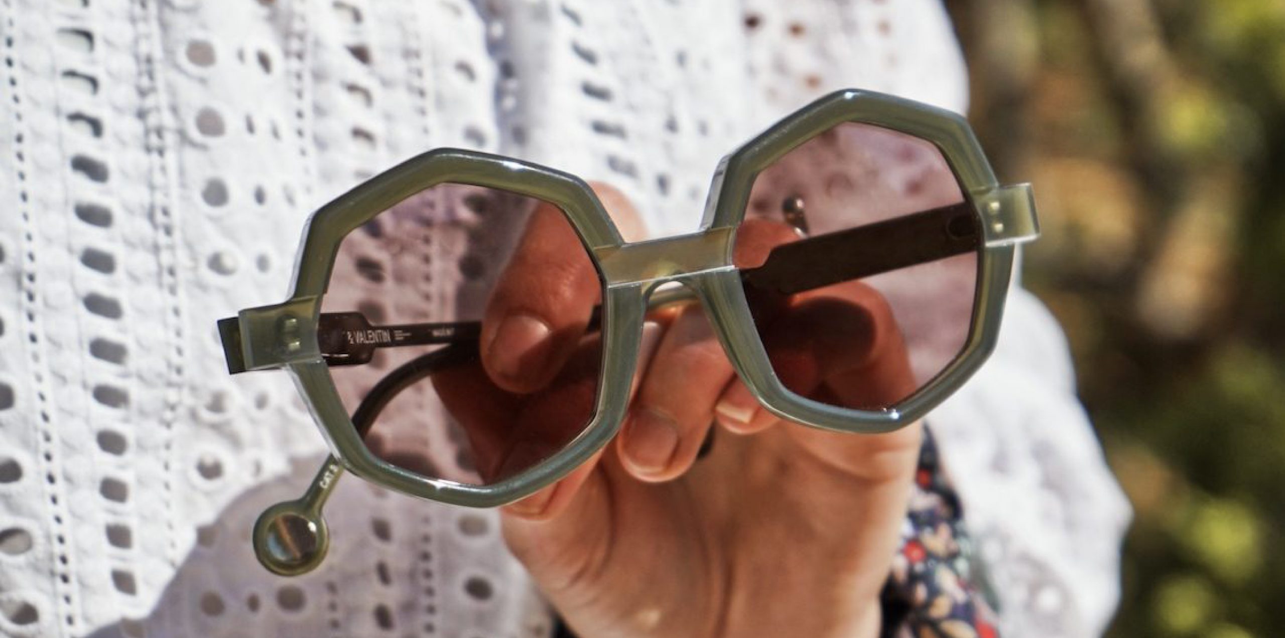 Les conseils d'Harvey Moscot pour bien choisir ses lunettes de soleil ou de  vue